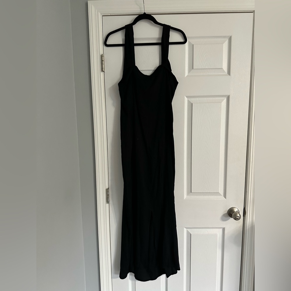 Elegant Black Evening Dress